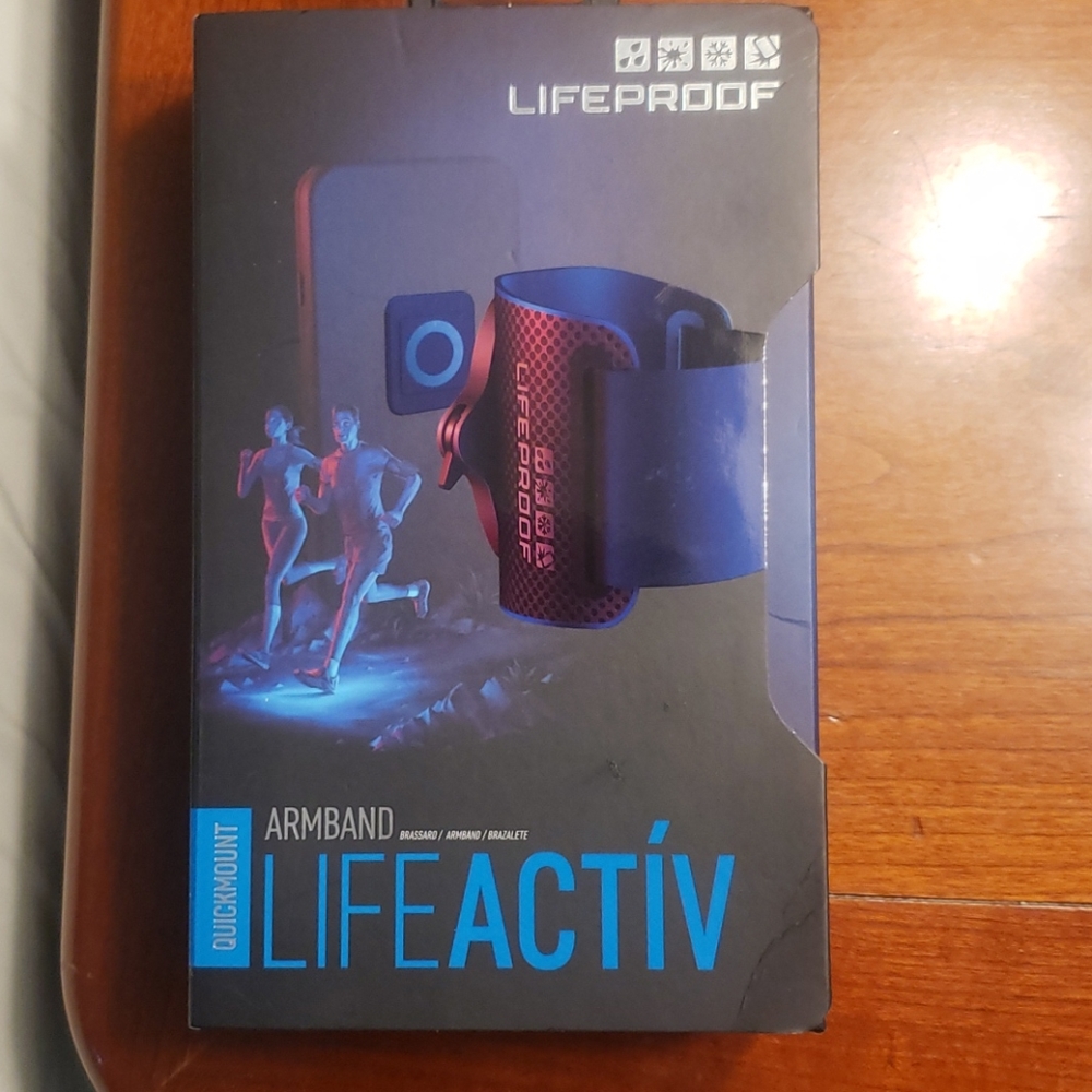 LifeProof lifeactive armband with quickmount